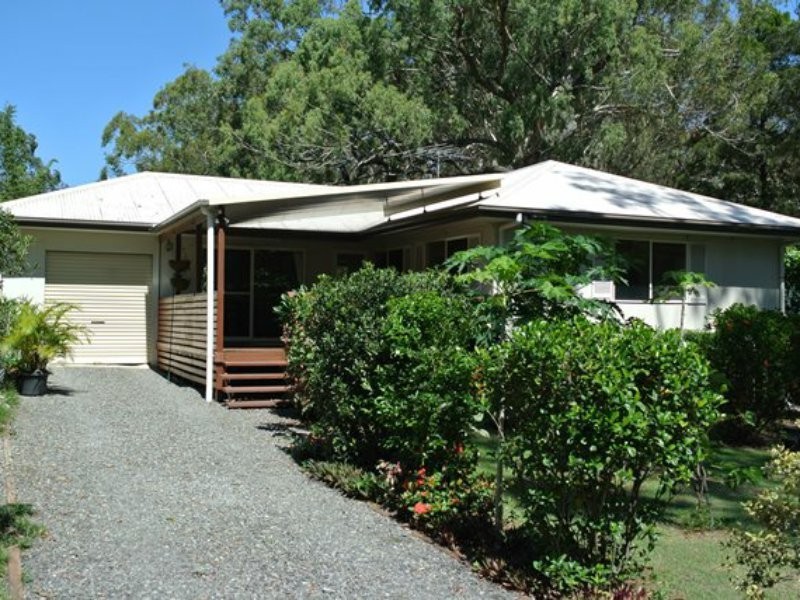 12 Tukkeri Street, Macleay Island QLD 4184