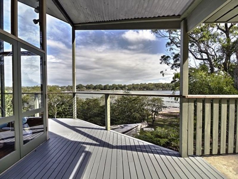 12 Russell Terrace, Macleay Island QLD 4184