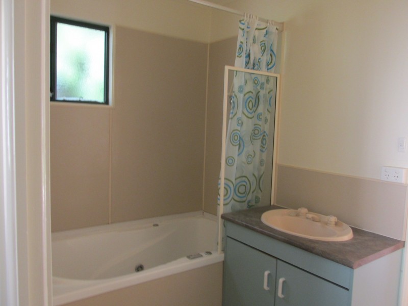 34 Coondooroopa Dve, Macleay Island QLD 4184
