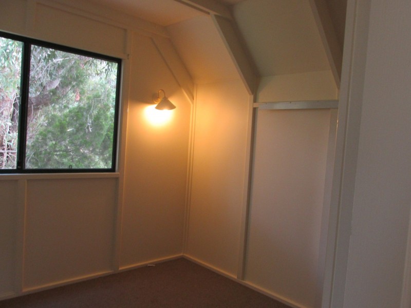 34 Coondooroopa Dve, Macleay Island QLD 4184