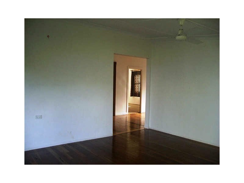 90-92 Western Rd, Macleay Island QLD 4184