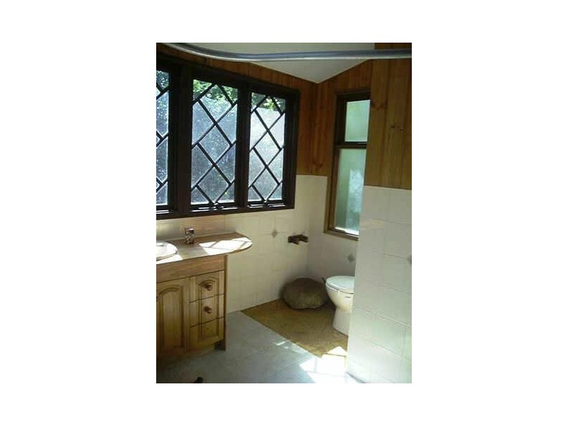 90-92 Western Rd, Macleay Island QLD 4184