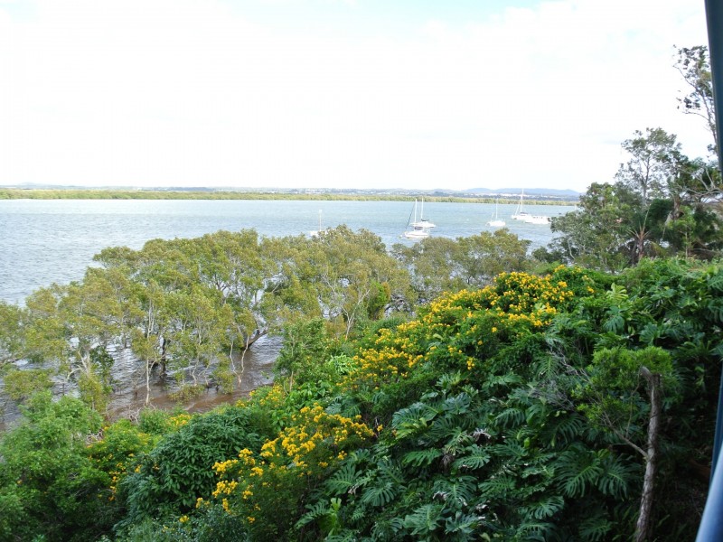 14 Emily Crescent, Macleay Island QLD 4184