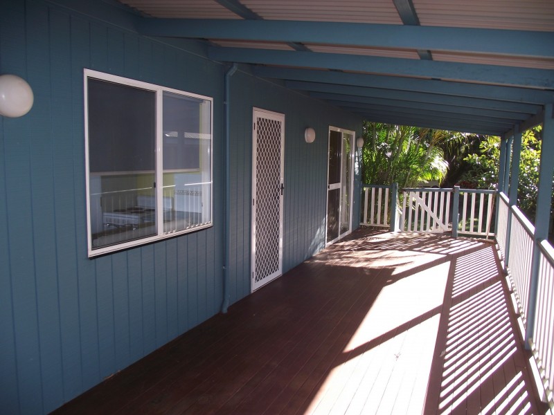 14 Emily Crescent, Macleay Island QLD 4184
