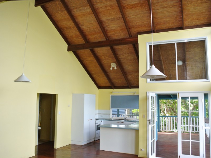 14 Emily Crescent, Macleay Island QLD 4184