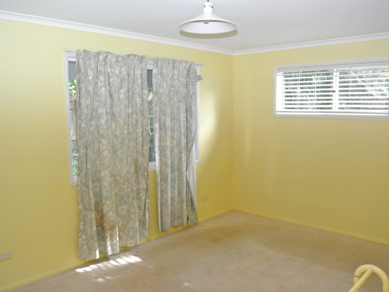 14 Emily Crescent, Macleay Island QLD 4184