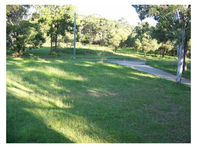 1 Link st, Lamb Island QLD 4184
