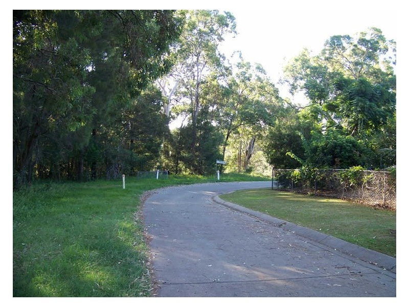 1 Link st, Lamb Island QLD 4184