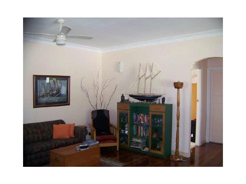 36 Francis rd, Macleay Island QLD 4184