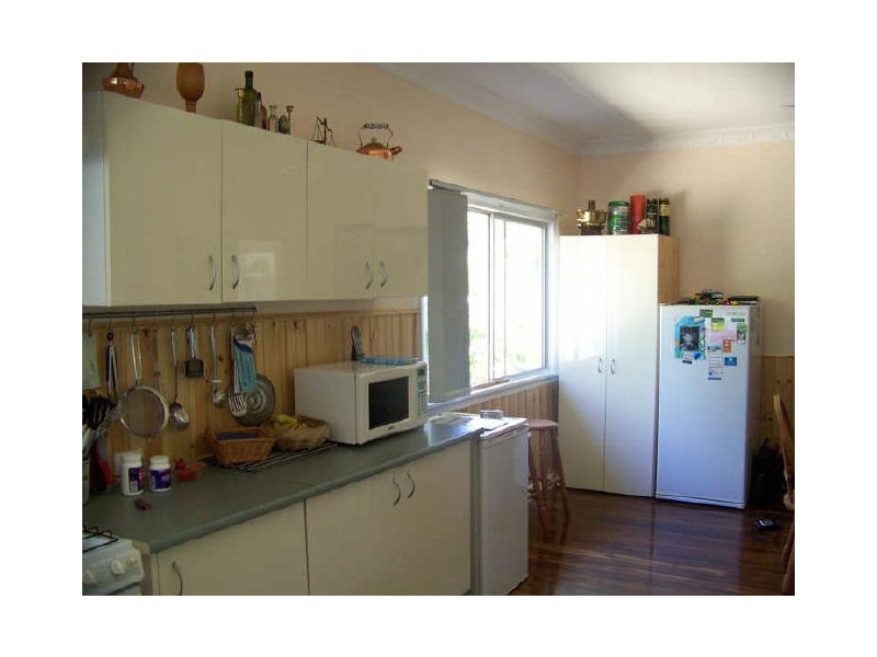 36 Francis rd, Macleay Island QLD 4184