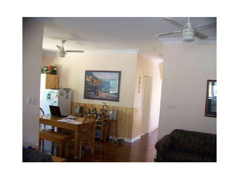 36 Francis rd, Macleay Island QLD 4184