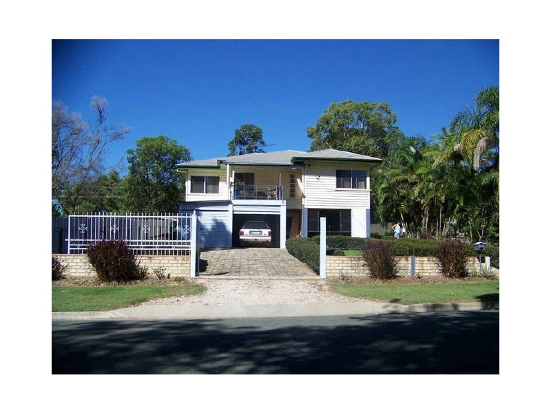 36 Francis rd, Macleay Island QLD 4184