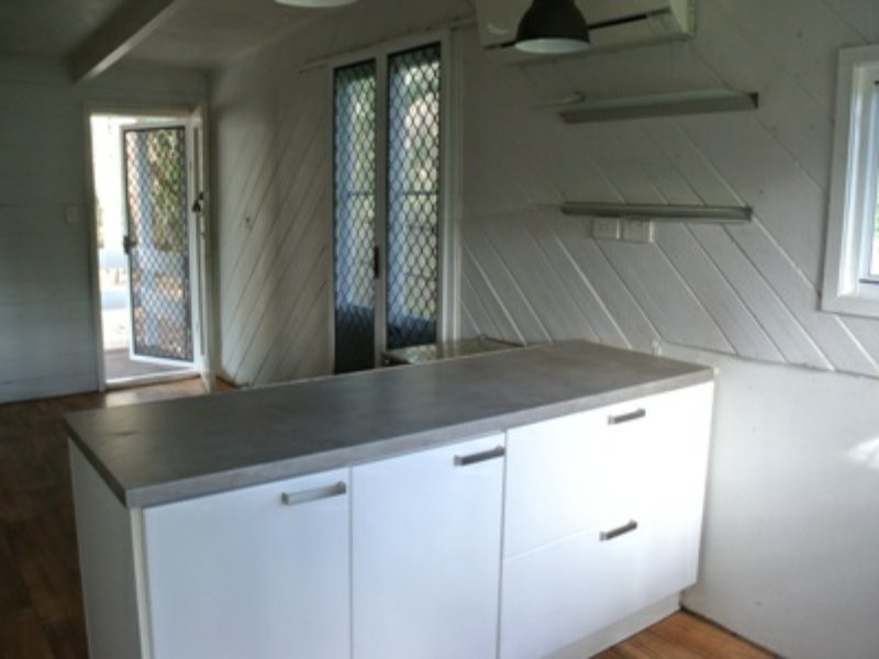 90 Charles Terrace, Macleay Island QLD 4184