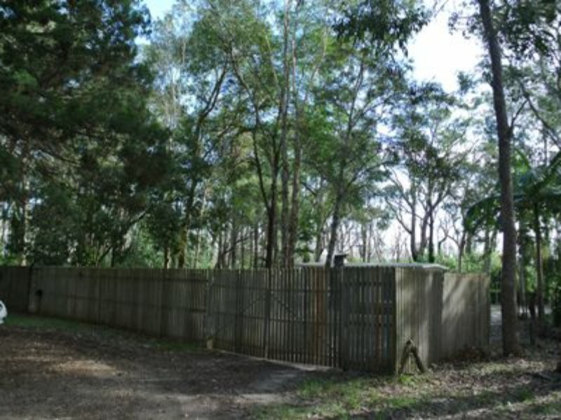 90 Charles Terrace, Macleay Island QLD 4184