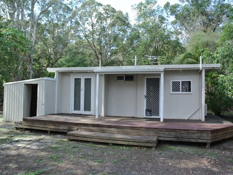 90 Charles Terrace, Macleay Island QLD 4184