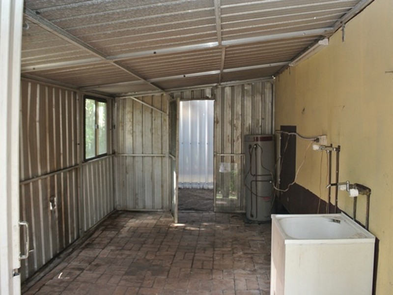 90 Charles Terrace, Macleay Island QLD 4184