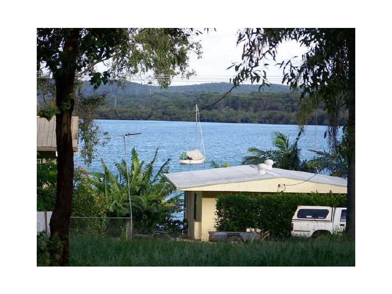 28 Lucas dr, Lamb Island QLD 4184