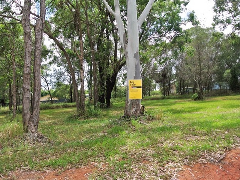 10 Waterside Drive, Macleay Island QLD 4184