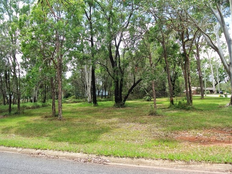 10 Waterside Drive, Macleay Island QLD 4184