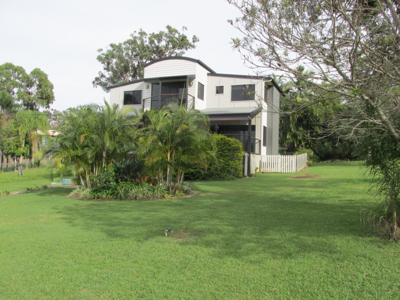 15 Mawarra Street, Macleay Island QLD 4184