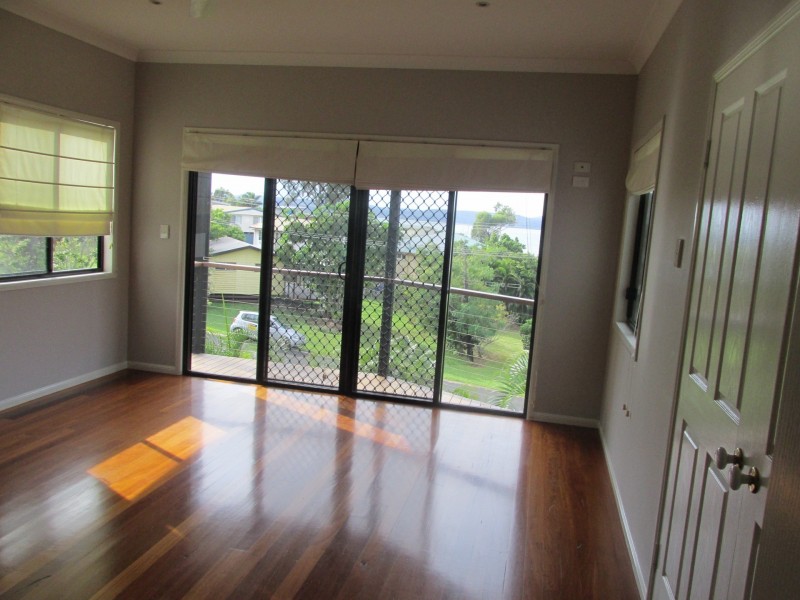 15 Mawarra Street, Macleay Island QLD 4184