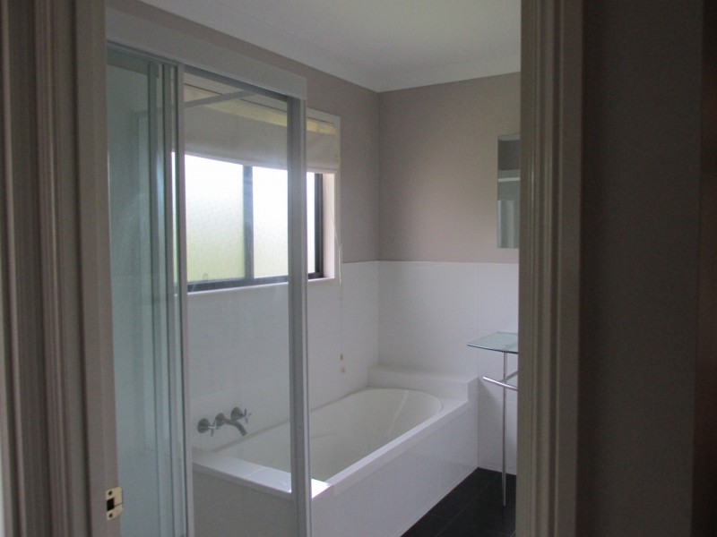 15 Mawarra Street, Macleay Island QLD 4184