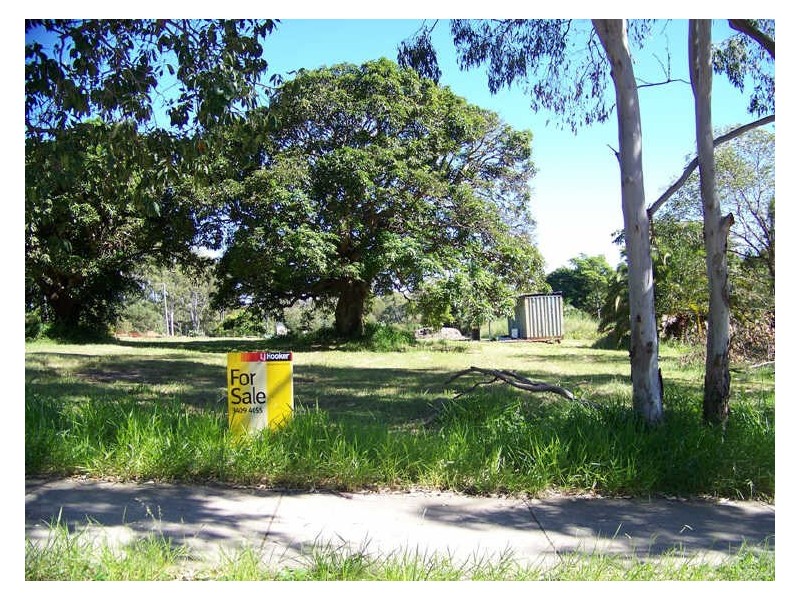61 High Central Road, Macleay Island QLD 4184