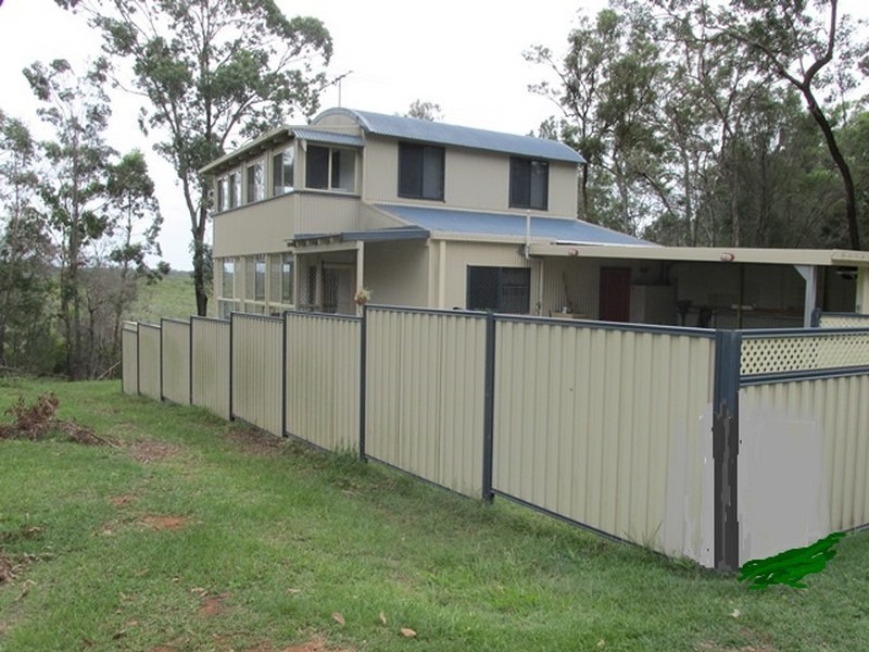 1 Waterside Drive, Macleay Island QLD 4184