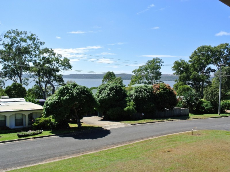 2-4 Lovell Pde, Lamb Island QLD 4184