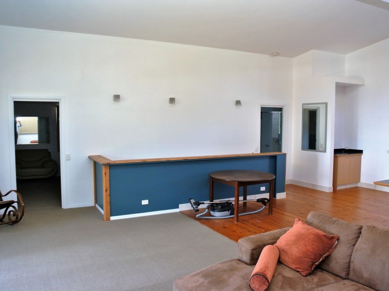 2-4 Lovell Pde, Lamb Island QLD 4184