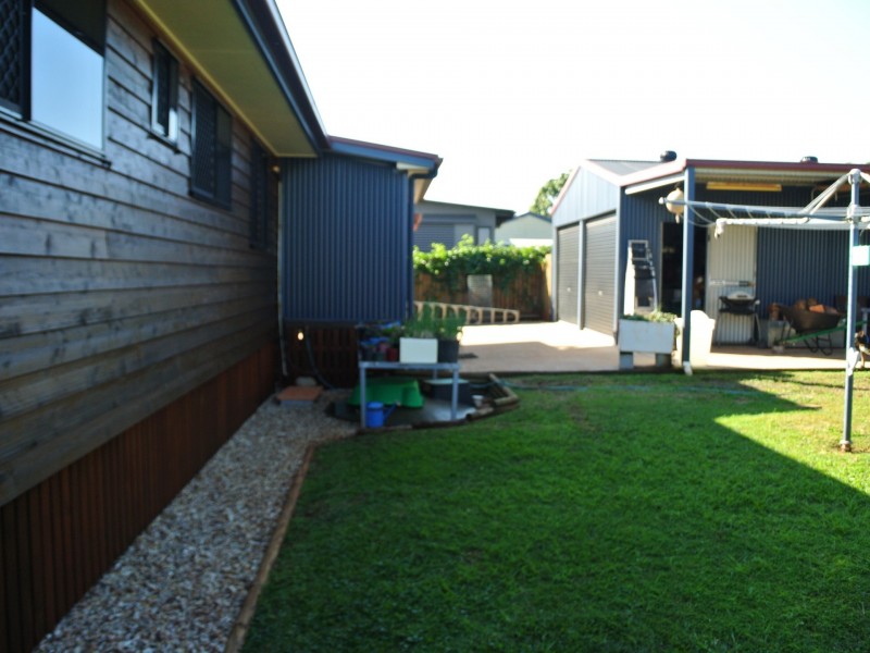 30 Lonicera Street, Macleay Island QLD 4184