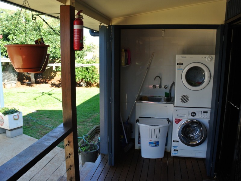 30 Lonicera Street, Macleay Island QLD 4184