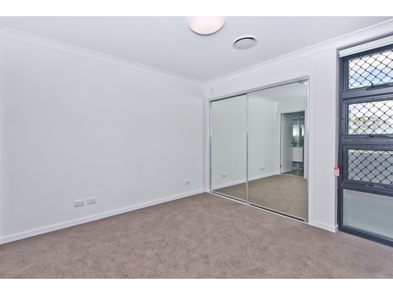 Unit 16/152 Broadwater Terrace, Redland Bay QLD 4165