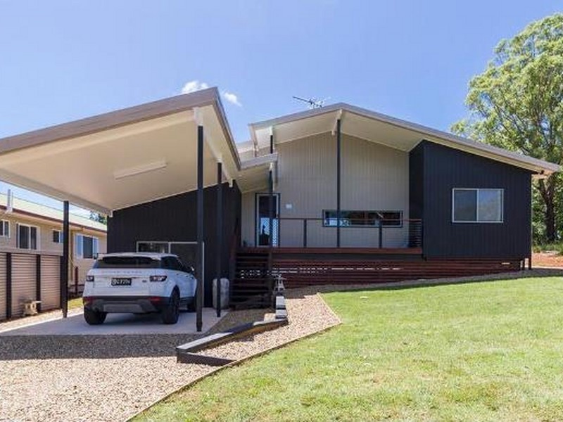 1 Island Outlook, Macleay Island QLD 4184