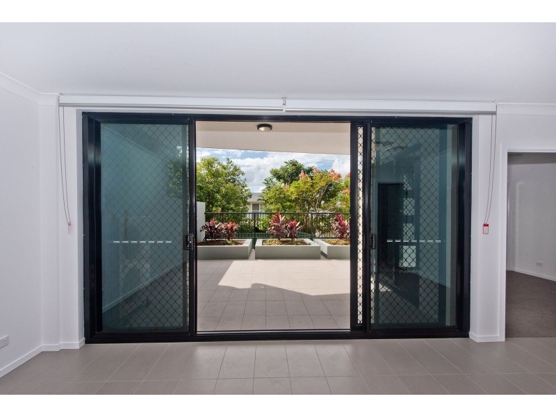Unit 1/152 Broadwater Terrace, Redland Bay QLD 4165