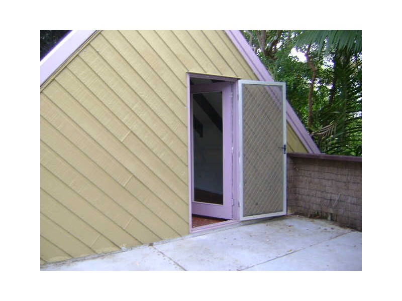 182 Kate St, Macleay Island QLD 4184