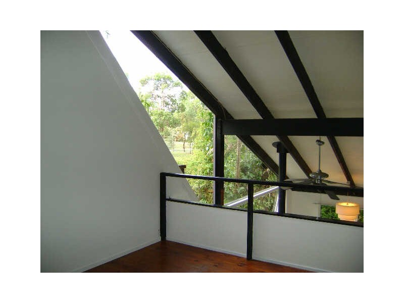 182 Kate St, Macleay Island QLD 4184