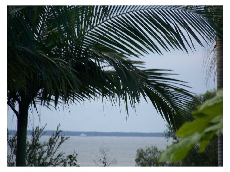 47 Halcyon St, Lamb Island QLD 4184