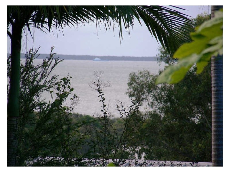 47 Halcyon St, Lamb Island QLD 4184