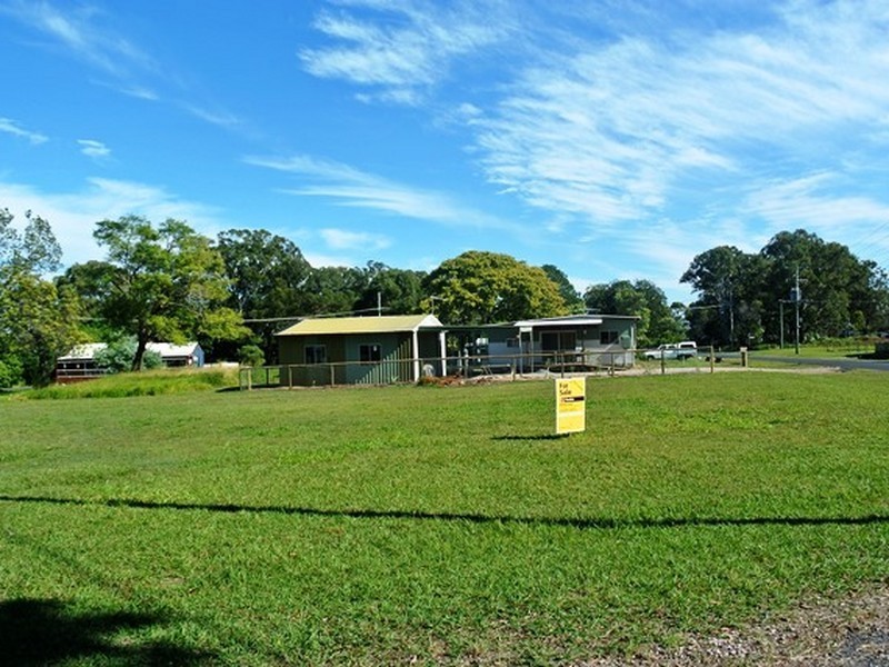 28 Hamilton Parade, Macleay Island QLD 4184