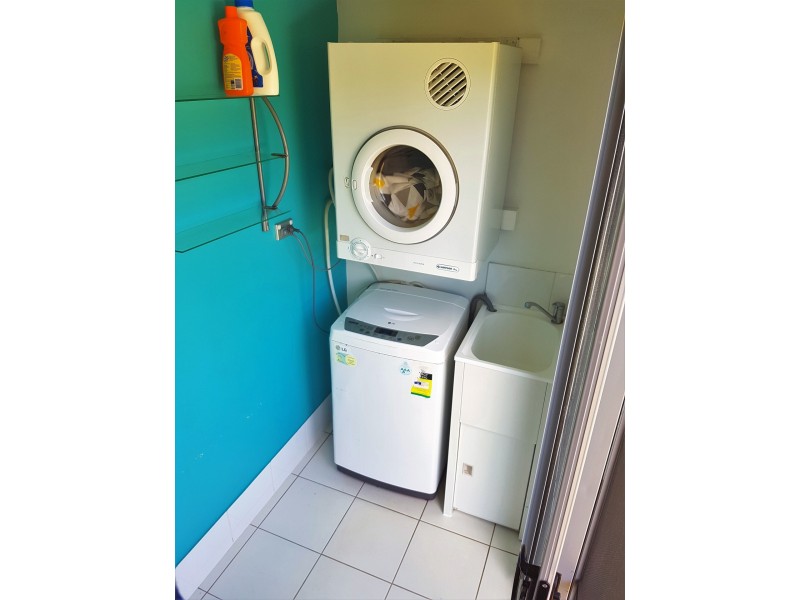 5 Granadilla Street, Macleay Island QLD 4184