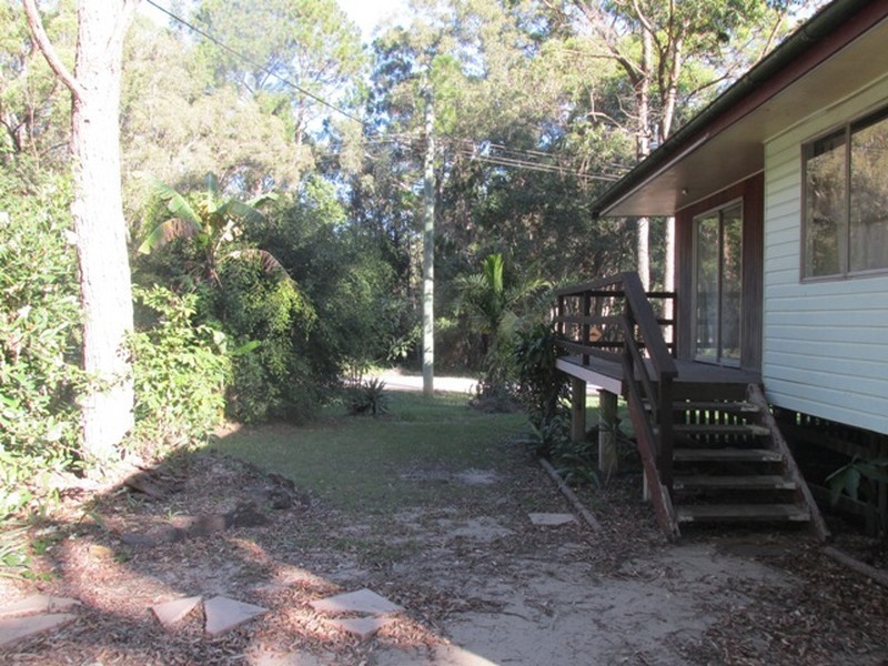 11-13 Sandpiper Parade, Macleay Island QLD 4184