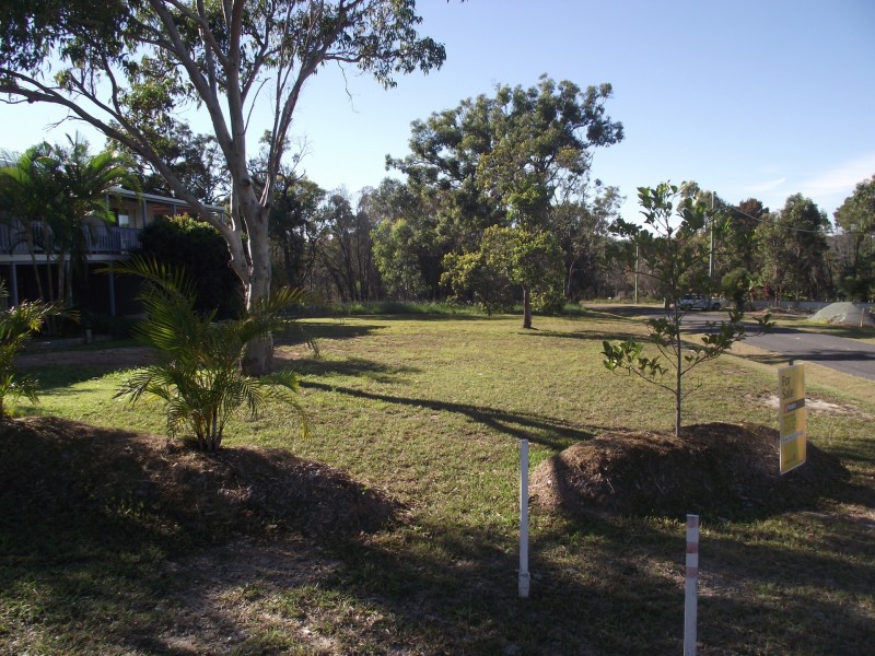 10 Camena Street, Macleay Island QLD 4184