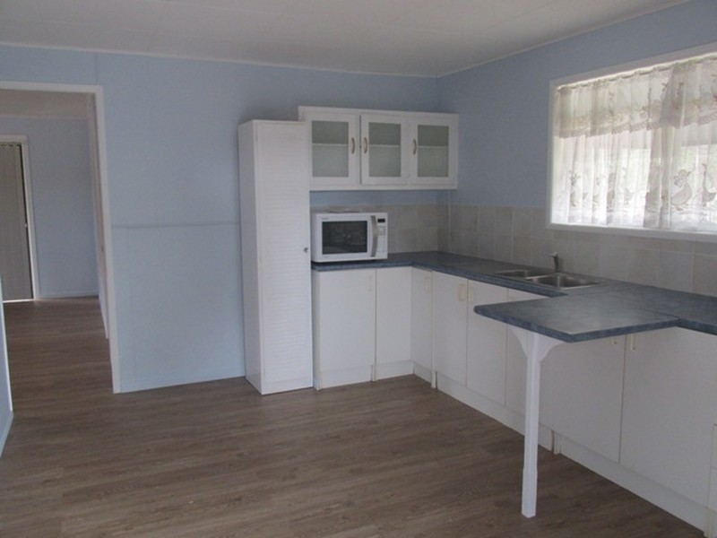 17 Undine Street, Macleay Island QLD 4184