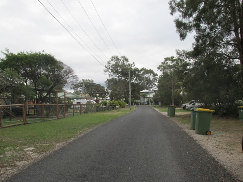 17 Undine Street, Macleay Island QLD 4184