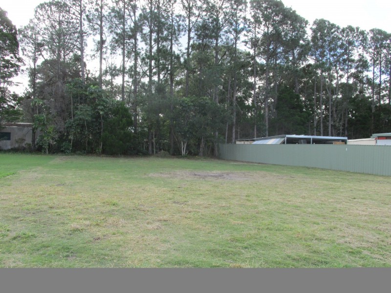 19 Jan Street, Macleay Island QLD 4184