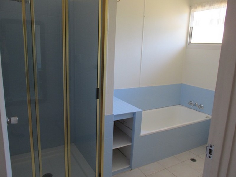 30 Curlew Street, Macleay Island QLD 4184