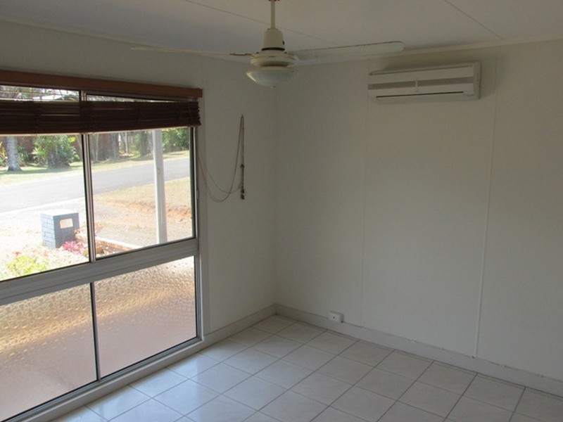 30 Curlew Street, Macleay Island QLD 4184