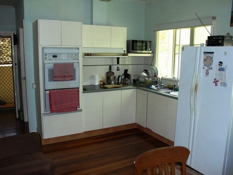 33 Alexander Street, Macleay Island QLD 4184