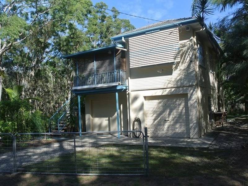33 Alexander Street, Macleay Island QLD 4184